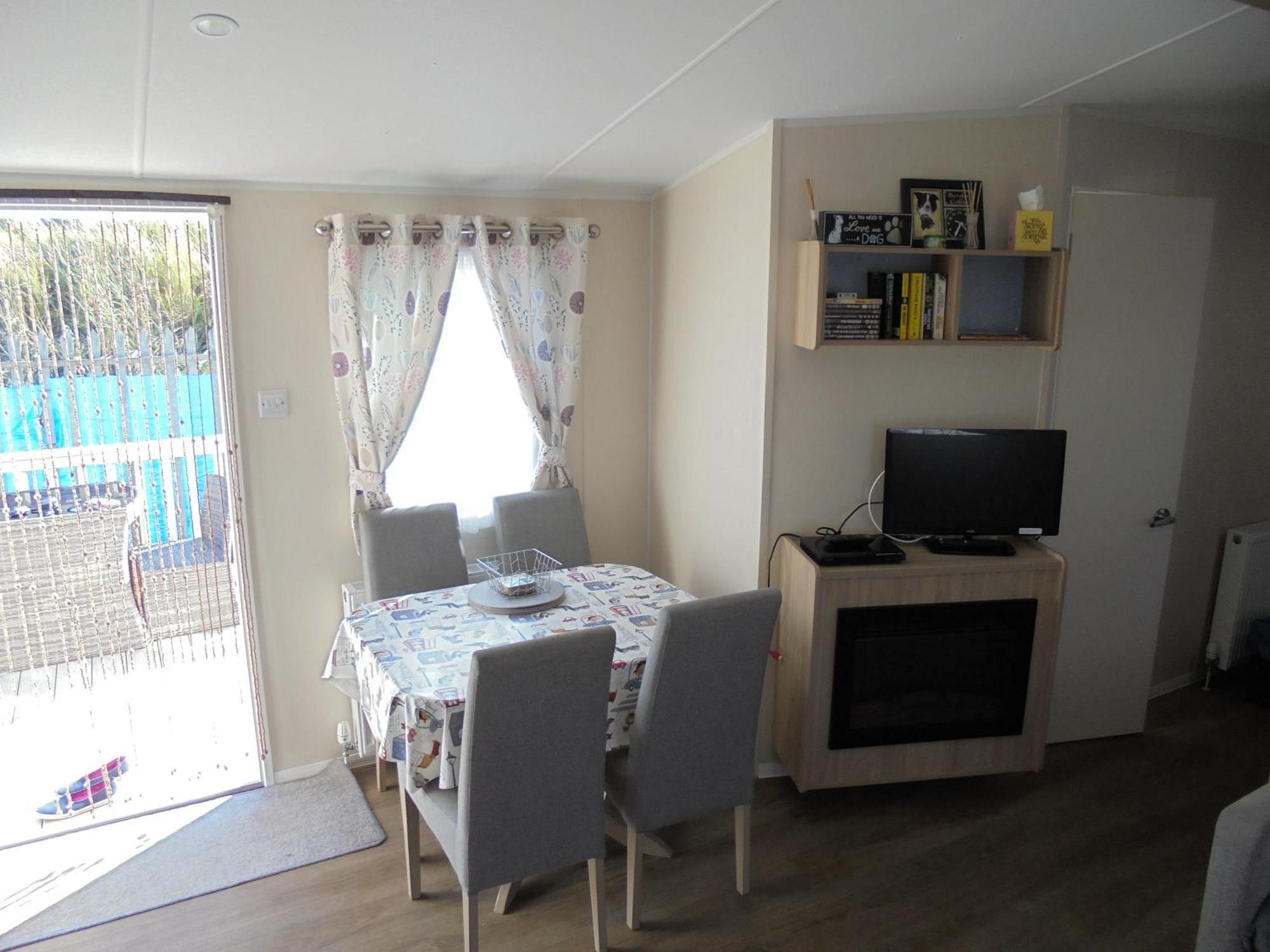 Seaview Linwood Ii 10 Berth, 4 Bedrooms, Heated Holiday home *